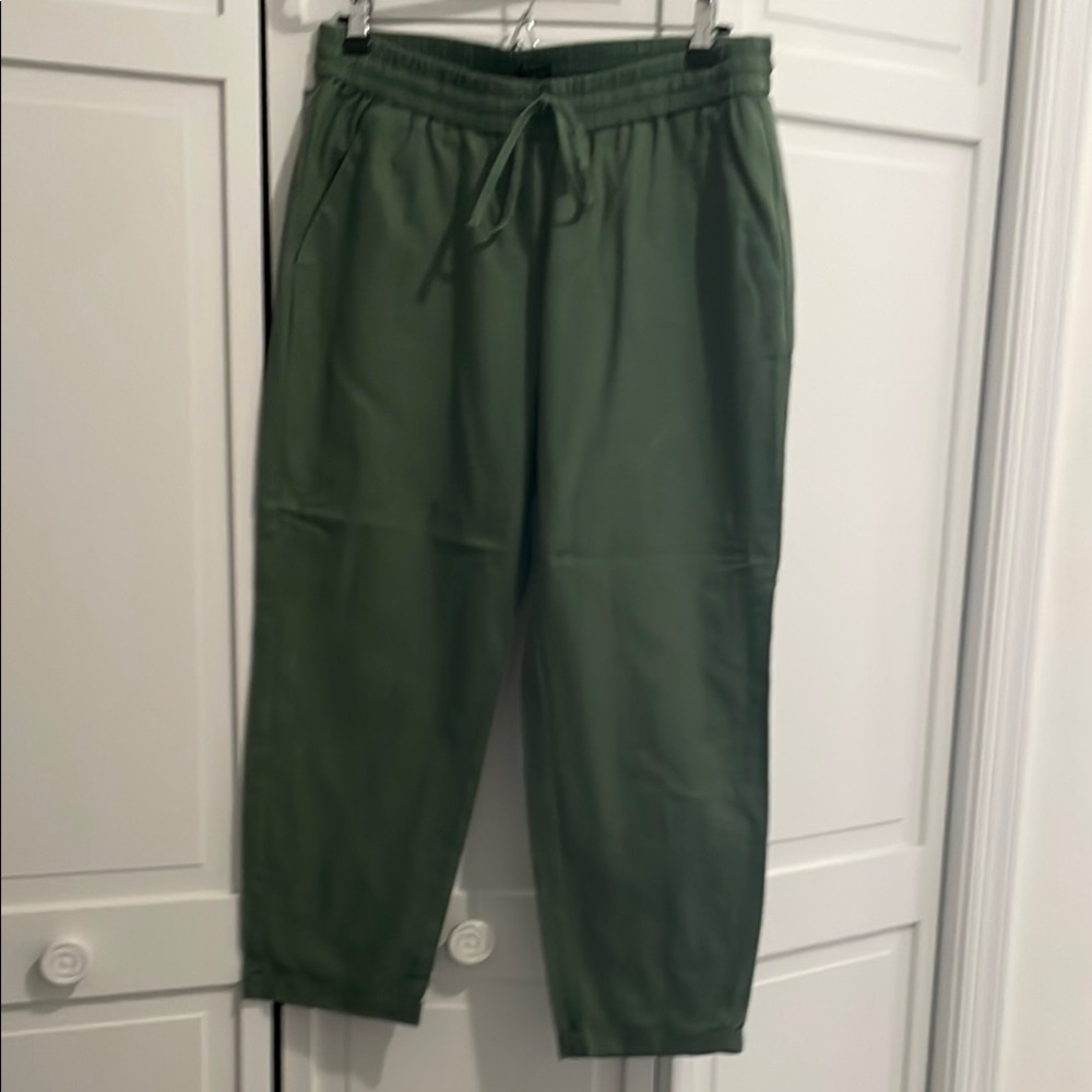 J. Crew Green Capris with Elastic Waistband and Relaxed Fit